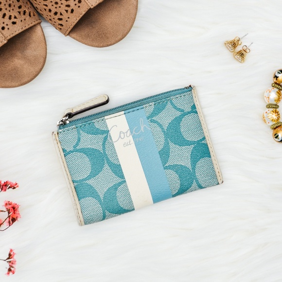 Coach Handbags - Coach Wallet